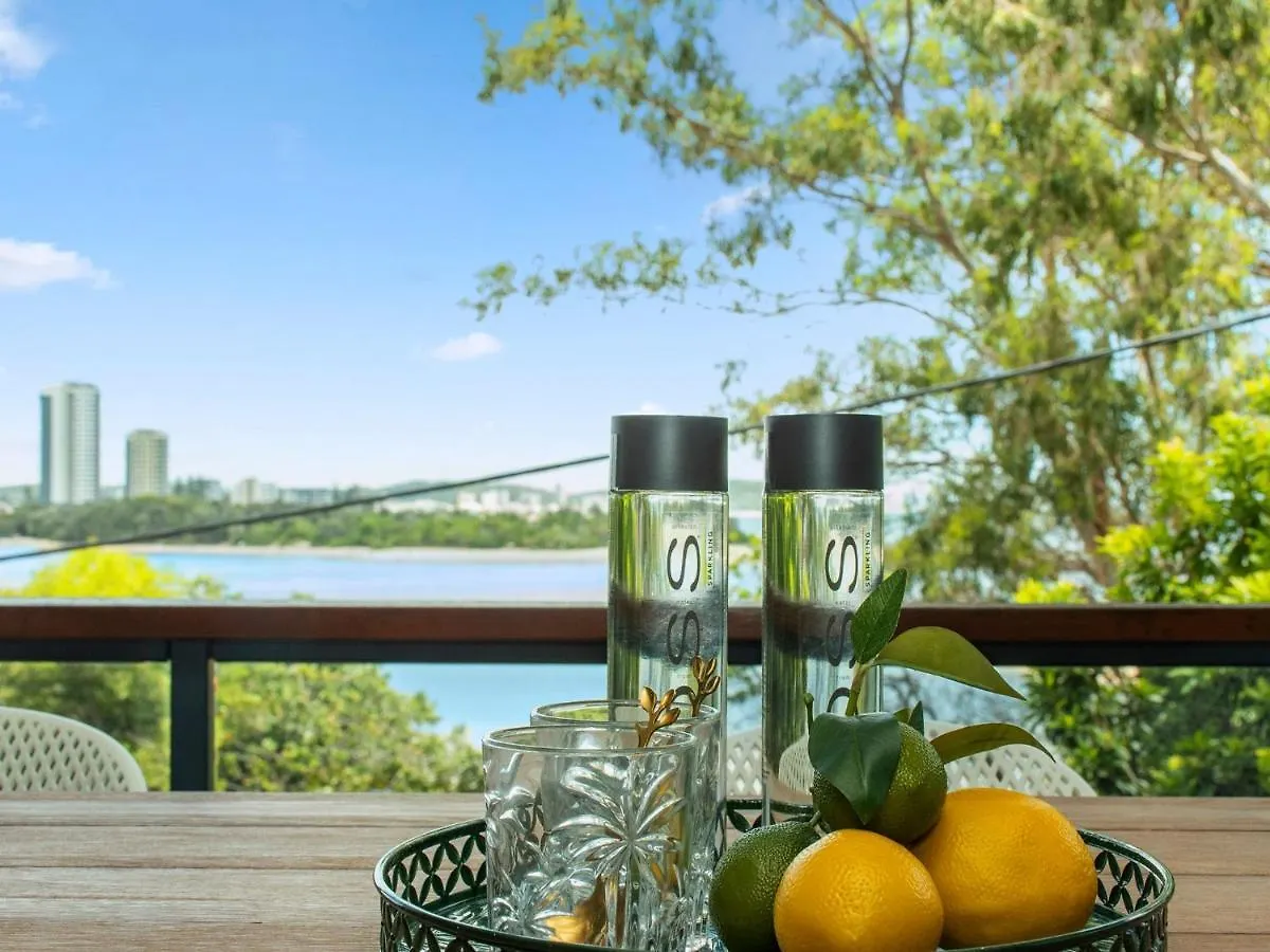 Holiday home Currumbin Beachfront Haven Gold Coast
