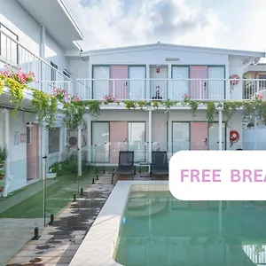 Surf Boutique Backpackers - Free Breakfast Vandrerhjem